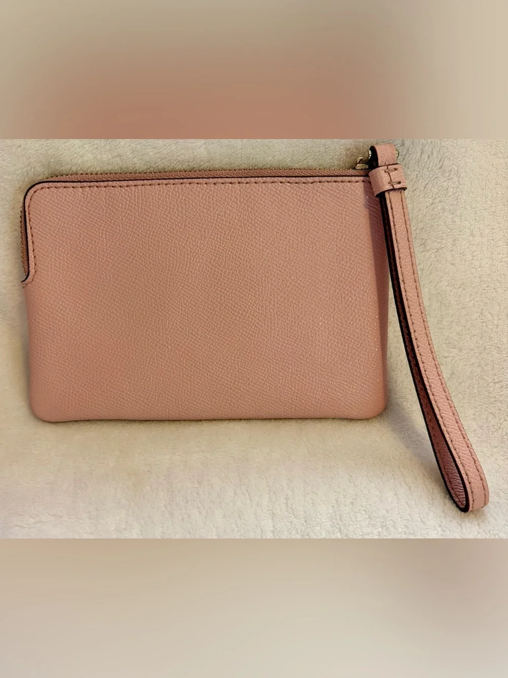 Coach Corner Zip Wristlet in Pebbled Leather - Pink